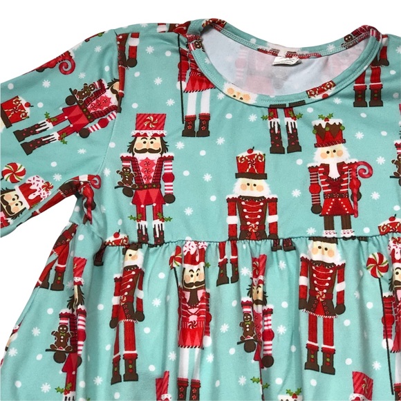 Nutcracker Printed Boutique Style Top size 8 - Picture 2 of 7